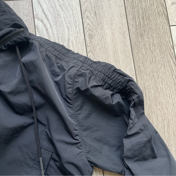 Athleta Black Bomber Jacket Cropped Elastic Waist - Picture 3 of 6